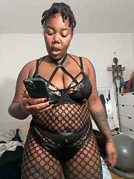 Goddess Nafeesha online show from November 10, 6:35 pm