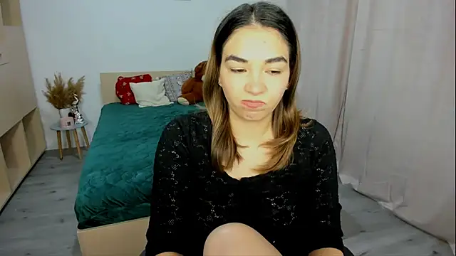 Alexa Dolly12 online show from December 5, 6:34 am