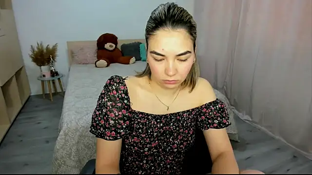 Alexa Dolly12 online show from January 14, 7:56 am