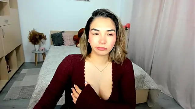 Alexa Dolly12 online show from May 6, 7:34 am
