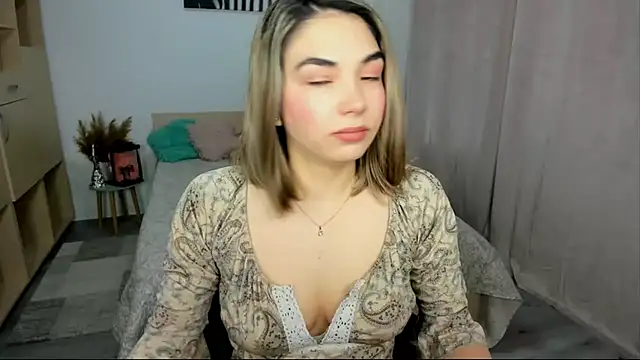 Alexa Dolly12 online show from February 7, 6:10 am