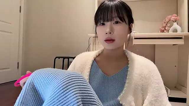 sililis online show from December 5, 2:06 pm