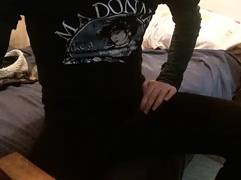 bravo23toro online show from February 25, 6:52 pm