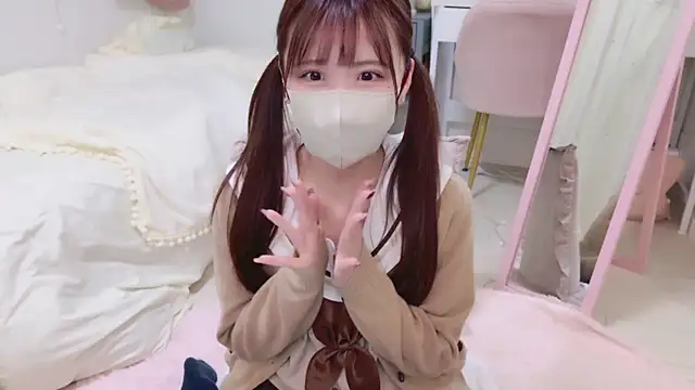 Snapshot of Sayuringo_ chatting on December 17, 10:12 am Sayuringo  online show from December 17, 10:12 am