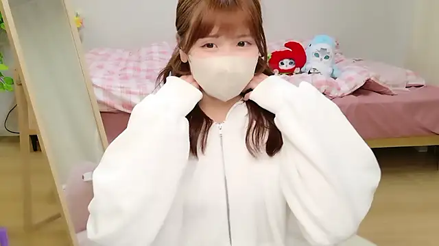 Sayuringo  online show from June 26, 1:06 pm