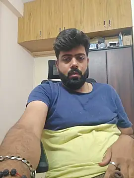 Hornie small Dick01 online show from May 11, 4:04 pm