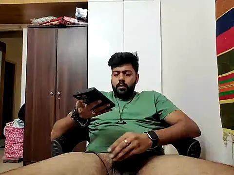 Snapshot of Hornie_small_Dick01 chatting on February 4, 10:32 am Hornie small Dick01 online show from February 4, 10:32 am