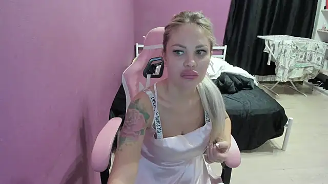 Lika8234 online show from October 24, 7:02 pm