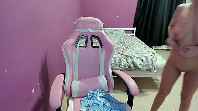 Lika8234 online show from April 3, 6:14 pm