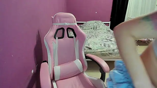 Lika8234 online show from April 5, 8:37 pm