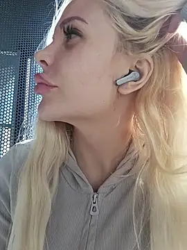 Lika8234 online show from April 9, 7:14 am