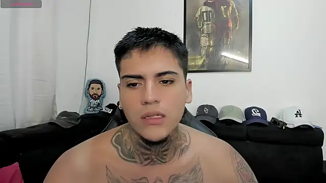 Snapshot of mad_maxxx2 chatting on November 9, 9:19 pm mad maxxx2 online show from November 9, 9:19 pm