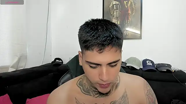 Snapshot of mad_maxxx2 chatting on November 2, 12:32 pm mad maxxx2 online show from November 2, 12:32 pm