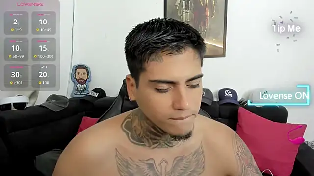 Snapshot of mad_maxxx2 chatting on November 16, 10:57 pm mad maxxx2 online show from November 16, 10:57 pm