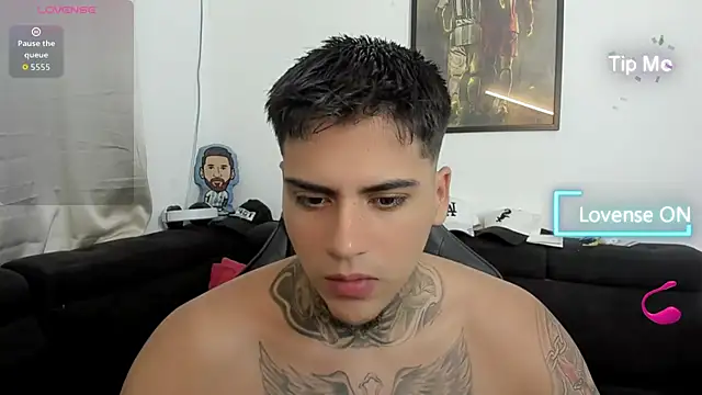 Snapshot of mad_maxxx2 chatting on November 23, 12:09 am mad maxxx2 online show from November 23, 12:09 am