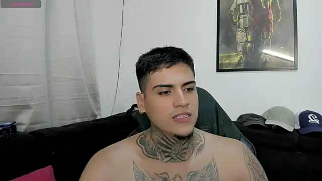 Snapshot of mad_maxxx2 chatting on November 3, 12:38 am mad maxxx2 online show from November 3, 12:38 am