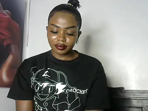 Snapshot of juicyblaqebony chatting on October 4, 10:39 am juicyblaqebony online show from October 4, 10:39 am