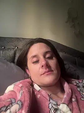 Snapshot of Alice_milf_ chatting on June 18, 2:33 pm Alice milf online show from June 18, 2:33 pm