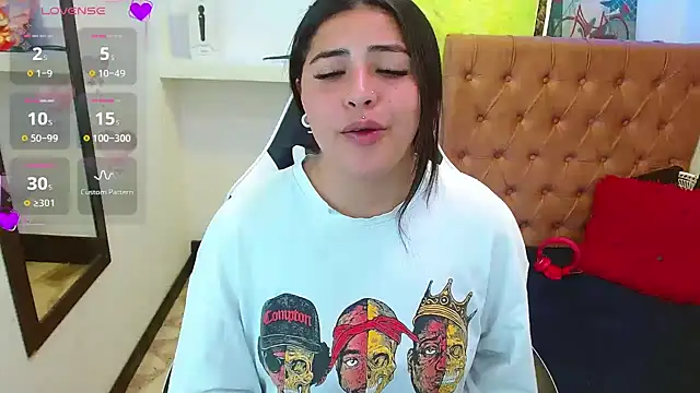  luna torres online show from November 28, 1:22 pm