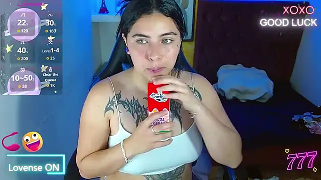  luna torres online show from May 29, 6:25 pm
