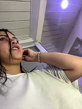  luna torres online show from March 5, 12:35 pm