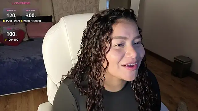 loly marce online show from February 7, 8:39 pm