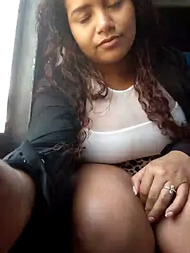 Snapshot of loly_marce chatting on October 25, 10:10 pm loly marce online show from October 25, 10:10 pm