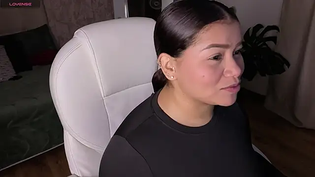 Snapshot of loly_marce chatting on November 28, 8:31 pm loly marce online show from November 28, 8:31 pm