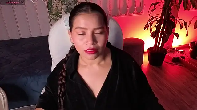 Snapshot of loly_marce chatting on June 12, 7:44 pm loly marce online show from June 12, 7:44 pm