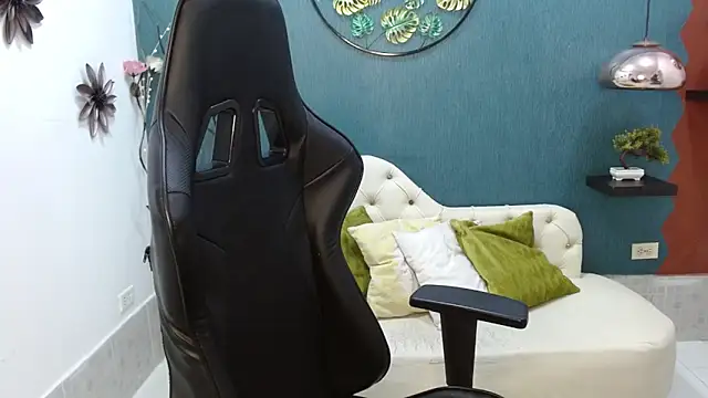 Snapshot of Melikasweetz chatting on March 11, 11:44 am Melikasweetz online show from March 11, 11:44 am