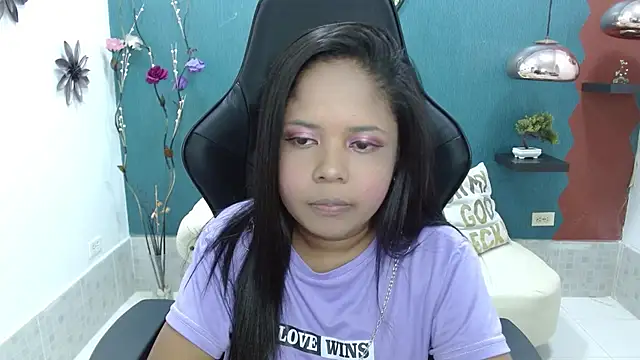 Snapshot of Melikasweetz chatting on March 5, 5:29 pm Melikasweetz online show from March 5, 5:29 pm