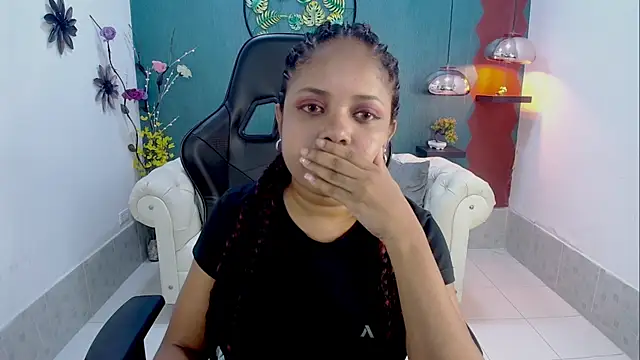 Snapshot of Melikasweetz chatting on February 22, 7:15 pm Melikasweetz online show from February 22, 7:15 pm