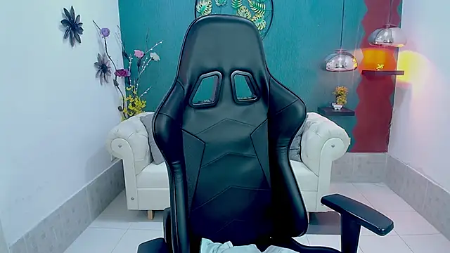 Snapshot of Melikasweetz chatting on February 25, 5:46 pm Melikasweetz online show from February 25, 5:46 pm