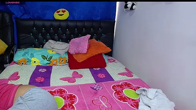Melikasweetz online show from May 29, 4:35 pm