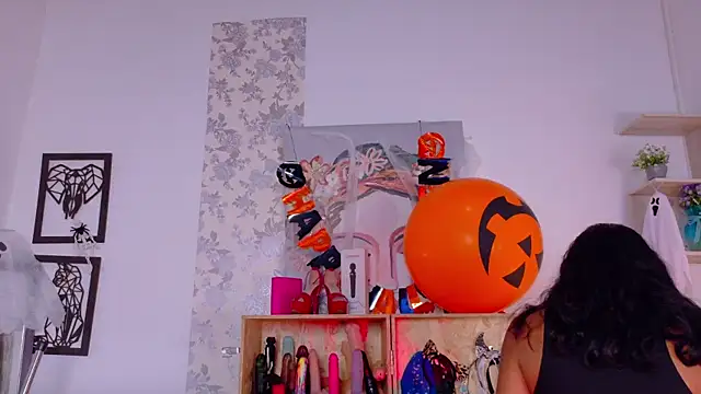 taty miller online show from November 1, 8:36 pm