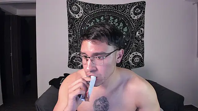 JayMarcos  online show from January 30, 4:16 am