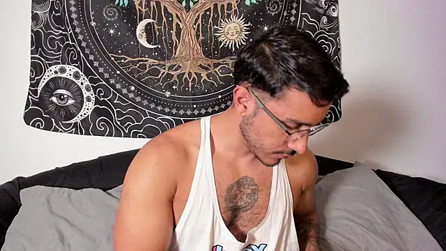 JayMarcos  online show from November 20, 1:39 am