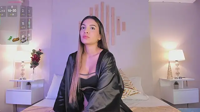 VictoriaNoah  online show from December 15, 7:31 pm