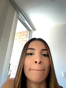 VictoriaNoah  online show from November 8, 5:05 pm