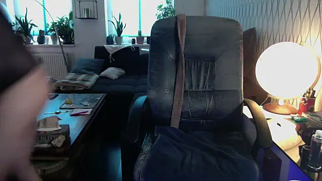 tomz0819 online show from May 30, 8:20 am