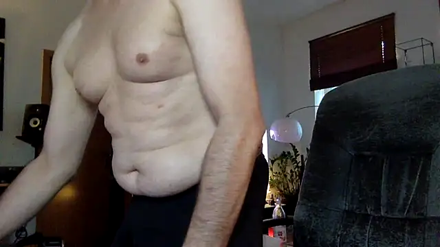 Snapshot of tomz0819 chatting on September 27, 12:33 pm tomz0819 online show from September 27, 12:33 pm