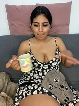 cloe small online show from February 20, 5:01 am