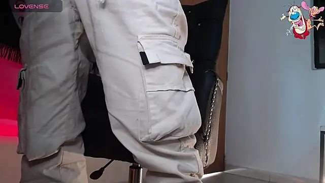 Snapshot of ren_stipee chatting on September 8, 9:58 pm ren stipee online show from September 8, 9:58 pm