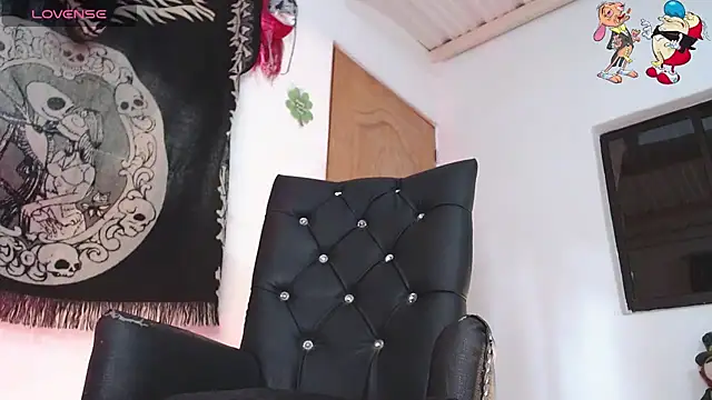 Snapshot of ren_stipee chatting on October 5, 10:00 pm ren stipee online show from October 5, 10:00 pm