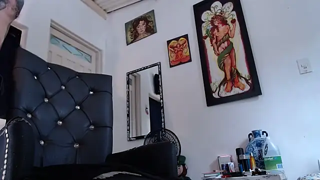 Snapshot of ren_stipee chatting on March 30, 7:26 pm ren stipee online show from March 30, 7:26 pm