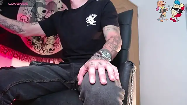 Snapshot of ren_stipee chatting on October 4, 12:56 am ren stipee online show from October 4, 12:56 am