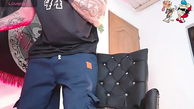 Snapshot of ren_stipee chatting on November 19, 9:48 pm ren stipee online show from November 19, 9:48 pm