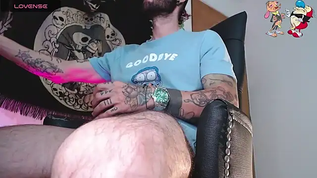 Snapshot of ren_stipee chatting on November 6, 11:31 pm ren stipee online show from November 6, 11:31 pm