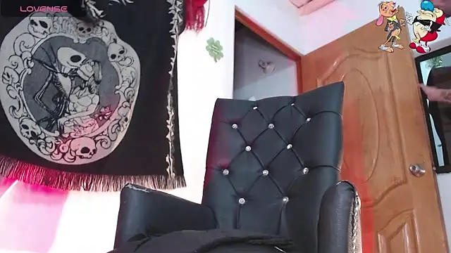 Snapshot of ren_stipee chatting on October 3, 3:41 am ren stipee online show from October 3, 3:41 am