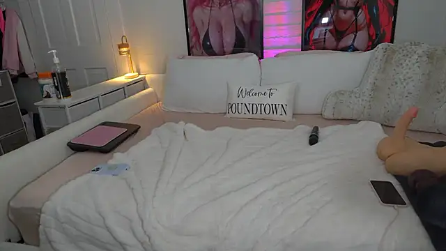 emmagray001 online show from October 9, 12:00 am